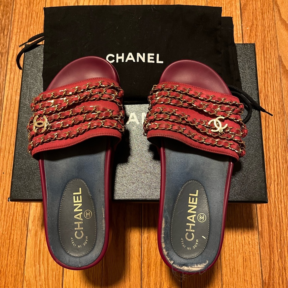 Chanel Women's Burgundy Chain Slide Sandals